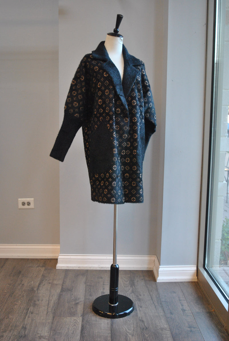 BLACK AND BEIGE ALPAKA COAT