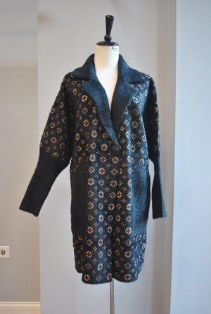 BLACK AND BEIGE ALPAKA COAT