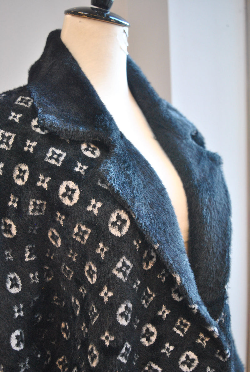 BLACK  AND WHITE ALPAKA COAT