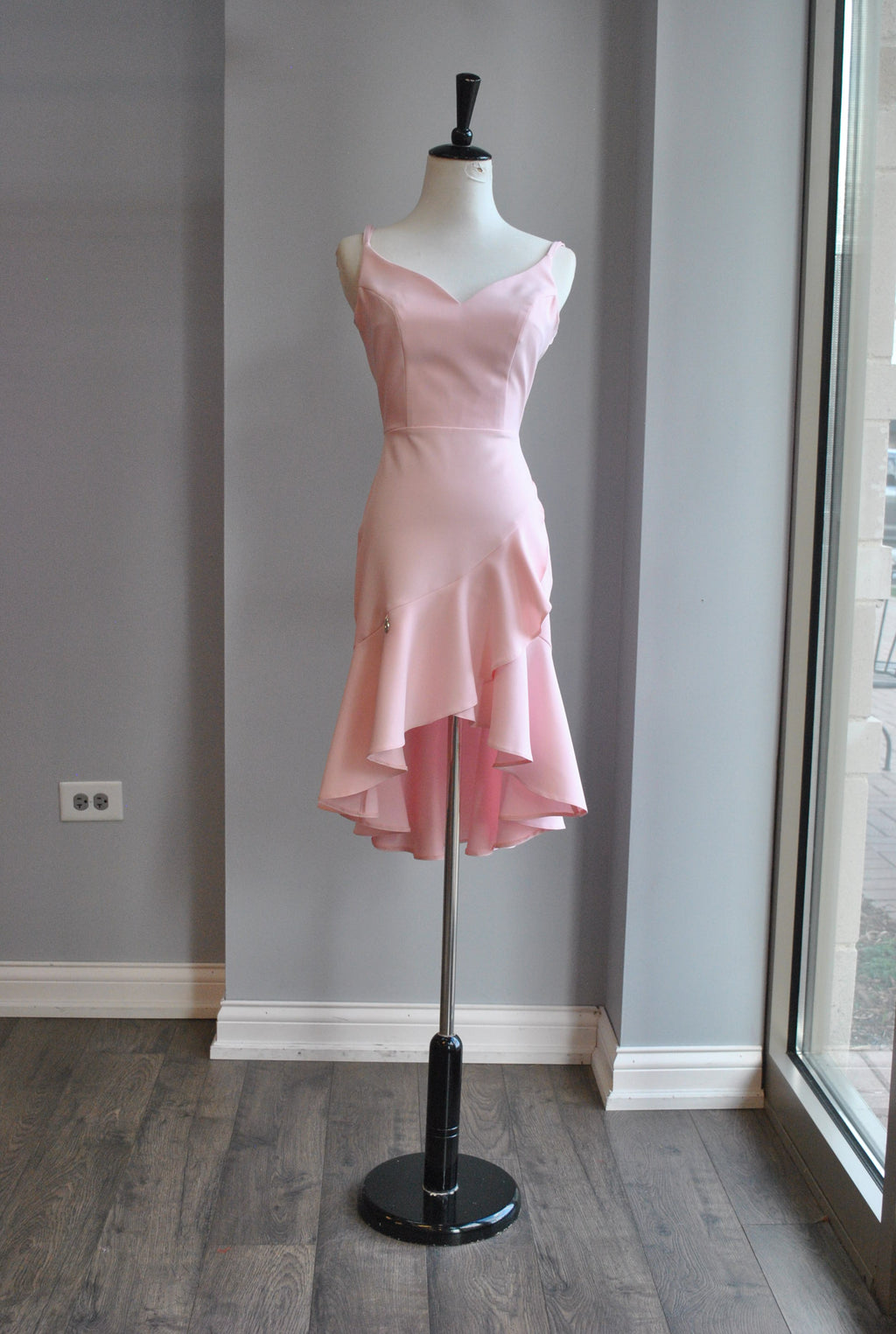 LIGHT PEACH COLOR SUMMER DRESS WITH RUFFLES