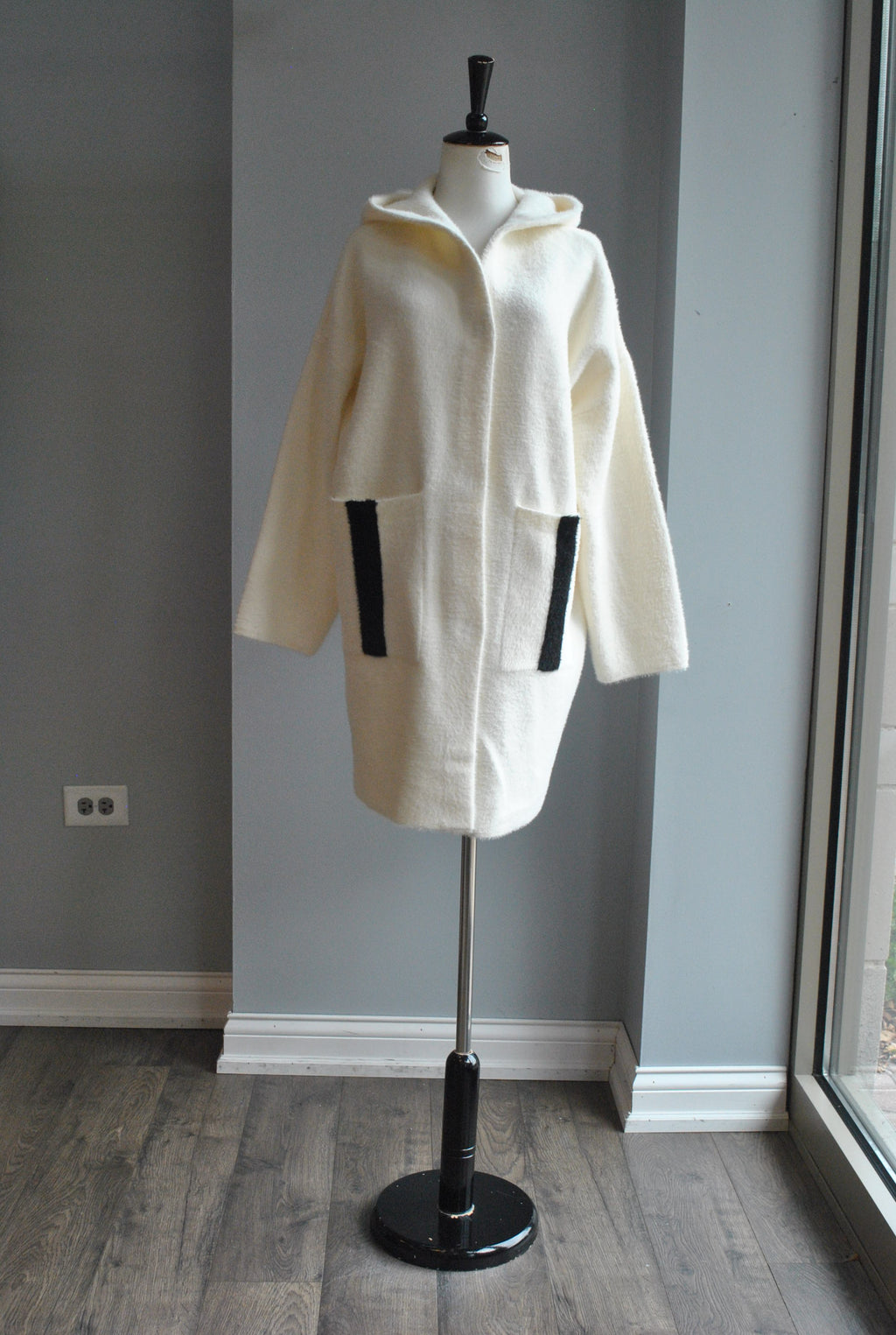 OFF WHITE CASUAL ALPAKA COAT WITH A HOODIE