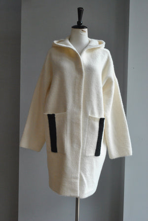 OFF WHITE CASUAL ALPAKA COAT WITH A HOODIE