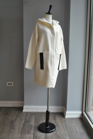 OFF WHITE CASUAL ALPAKA COAT WITH A HOODIE