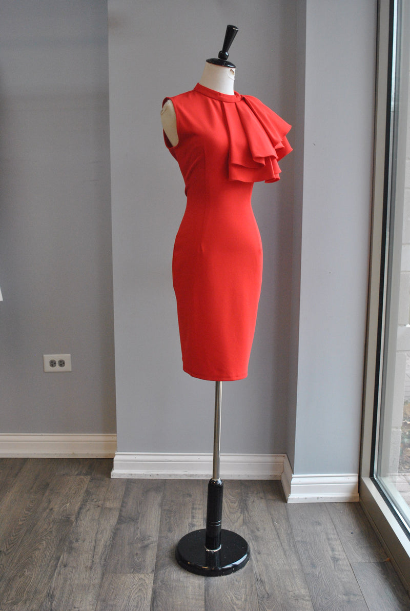 RED SIMPLE COCKTAIL DRESS