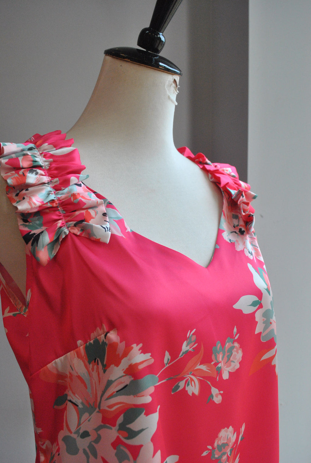FUCHSIA PINK AND FLOWER SILKY SUMMER