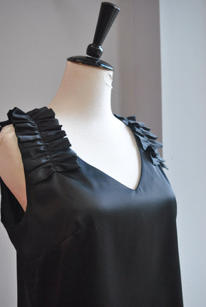 BLACK SILKY SUMMER TOP