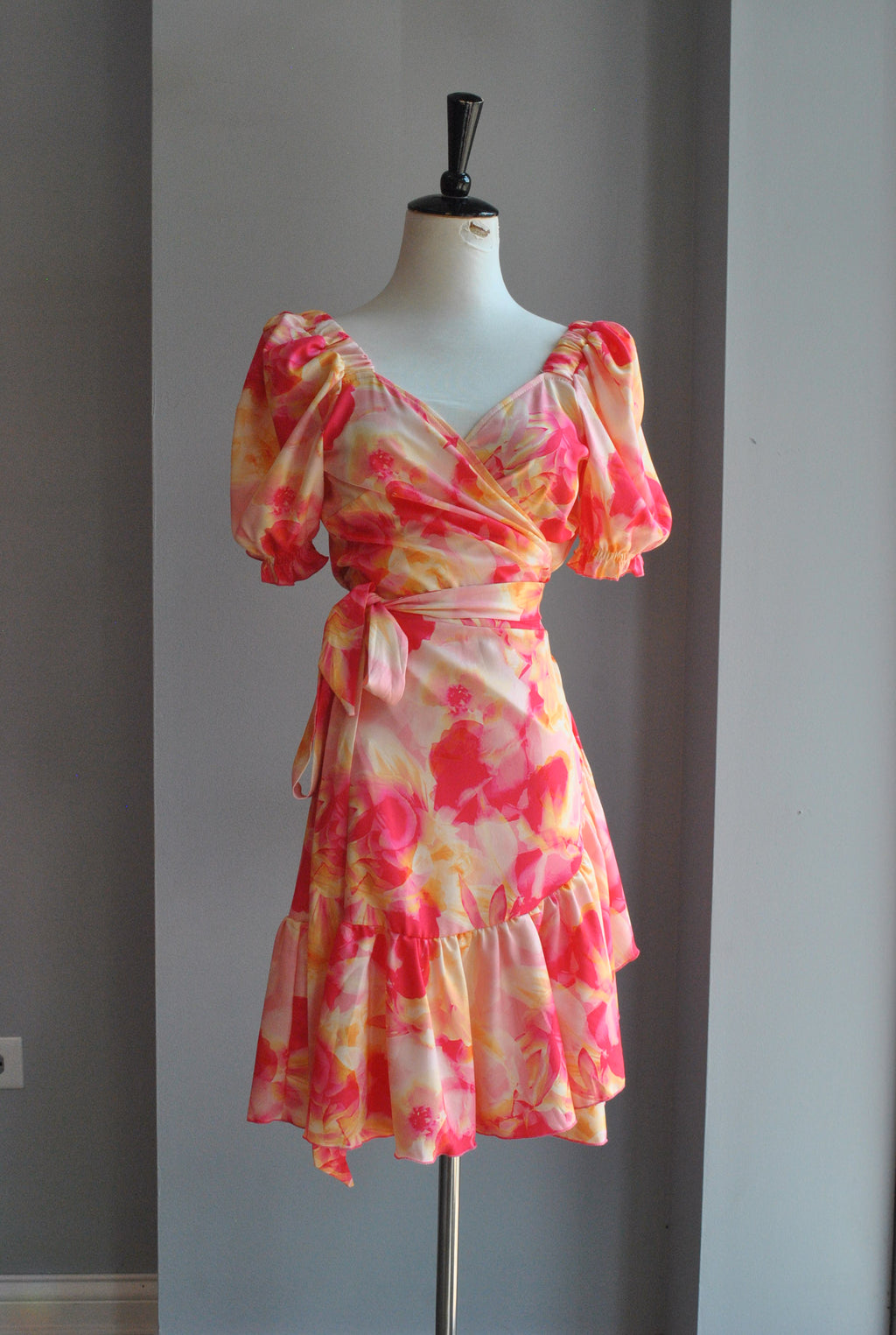 ORANGE MULTI SUMMER WRAP DRESS WITH SHORT SLEEVES