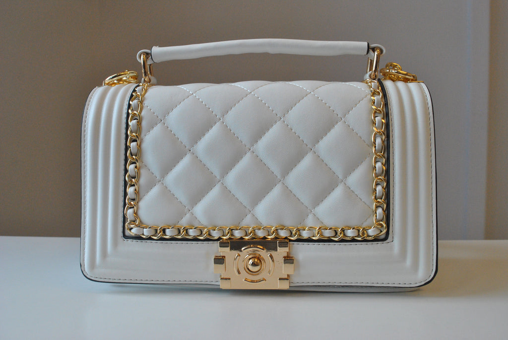 WHITE GUILTED CROSSBODY BAG WITH GOLD CHAIN