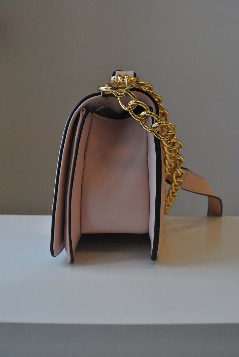 BLUSH PINK GUILTED MEDIUM CROSSBODY BAG WITH GOLD CHAIN