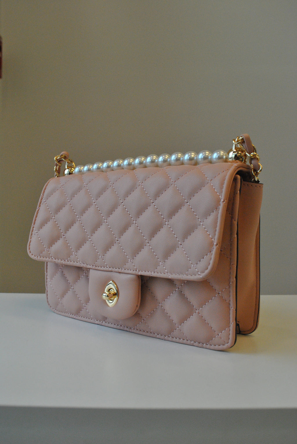 BLUSH PINK GUILTED SMALL CROSSBODY BAG