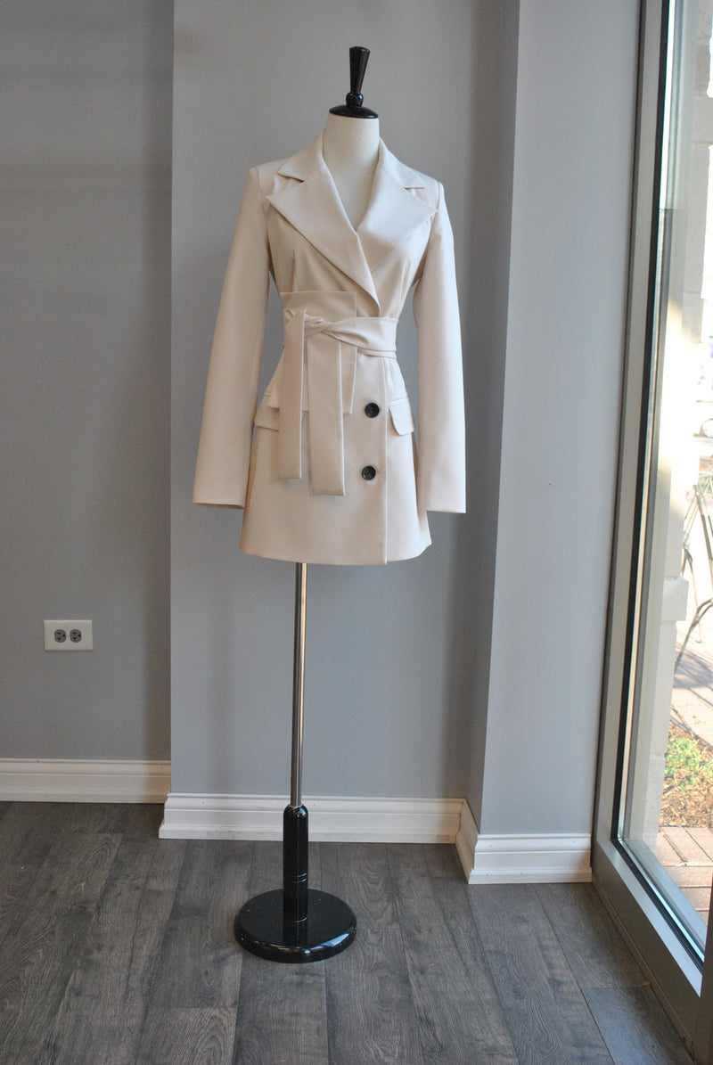BEIGE JACKET WITH A BELT