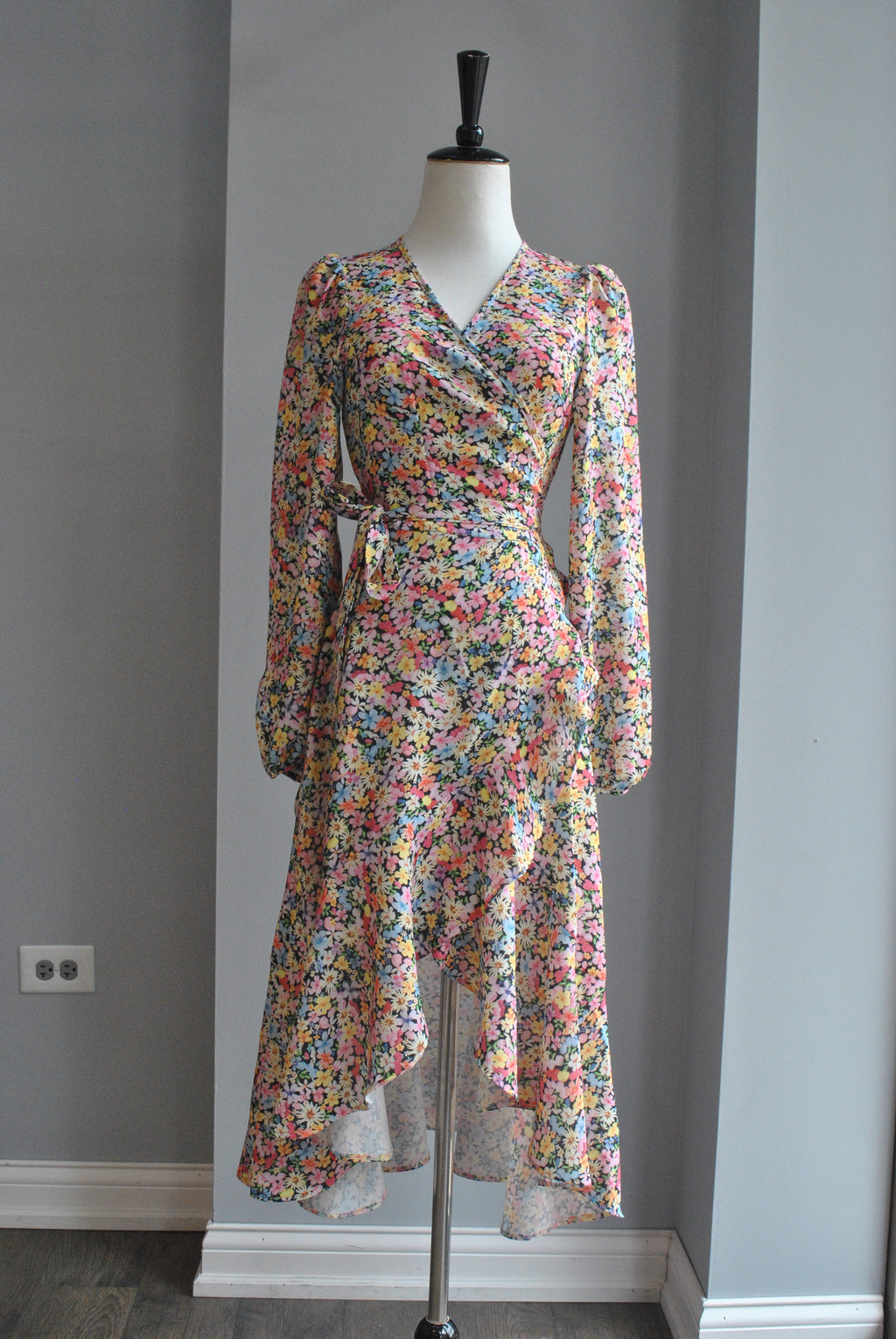 MULTICOLOR FLOWER PRINT HIGH AND LOW WRAP SUMMER DRESS