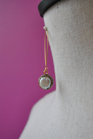 MOTHER OF PEARLS AND SWAROVSKI CRYSTALS ON GOLD LONG EARRINGS