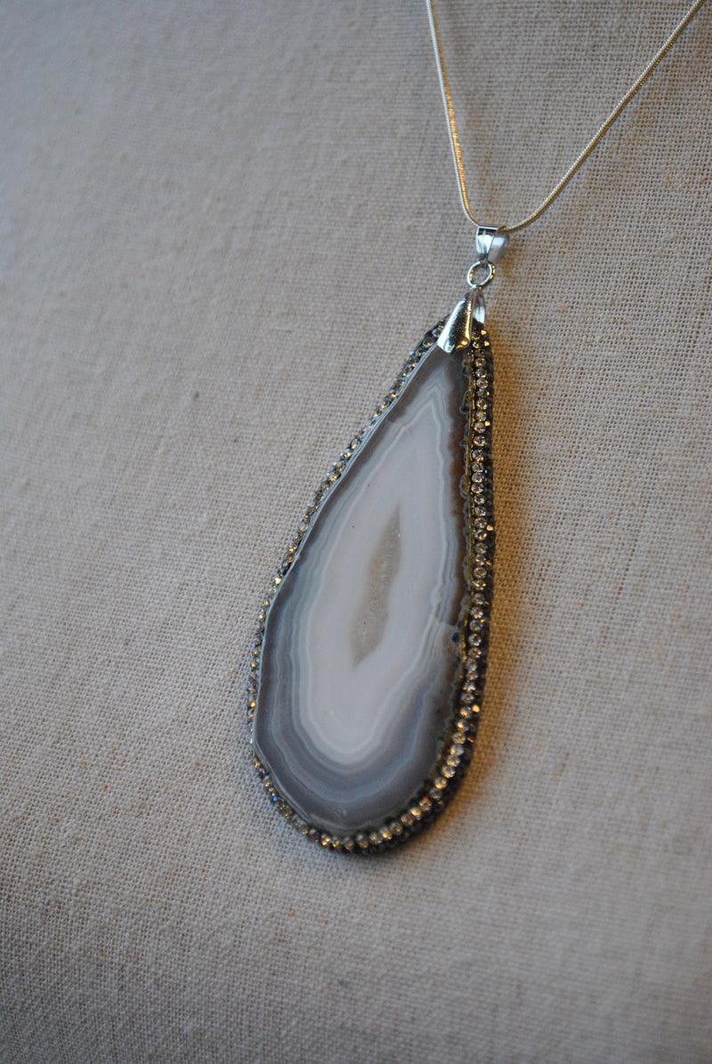 GREY AGATE FREEFORM WITH SWAROVSKI CRYSTALS LONG CHAIN PENDANT