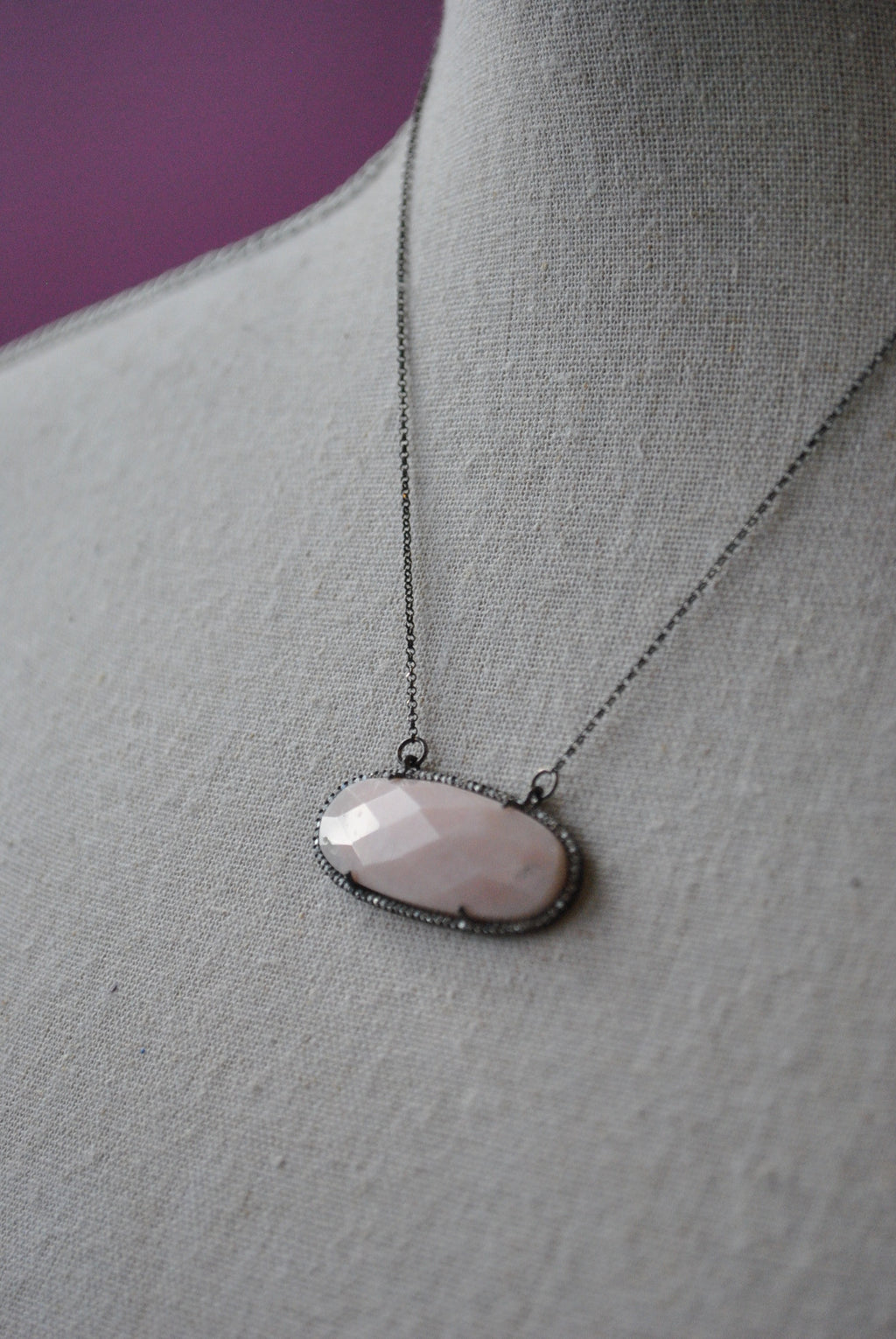 PINK PERUVIAN AND RHINESTONES PENDANT