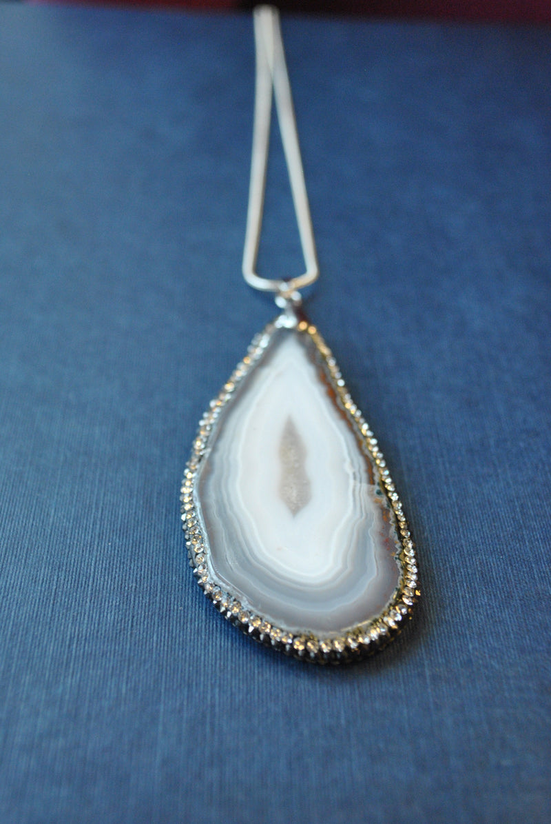 GREY AGATE FREEFORM WITH SWAROVSKI CRYSTALS LONG CHAIN PENDANT