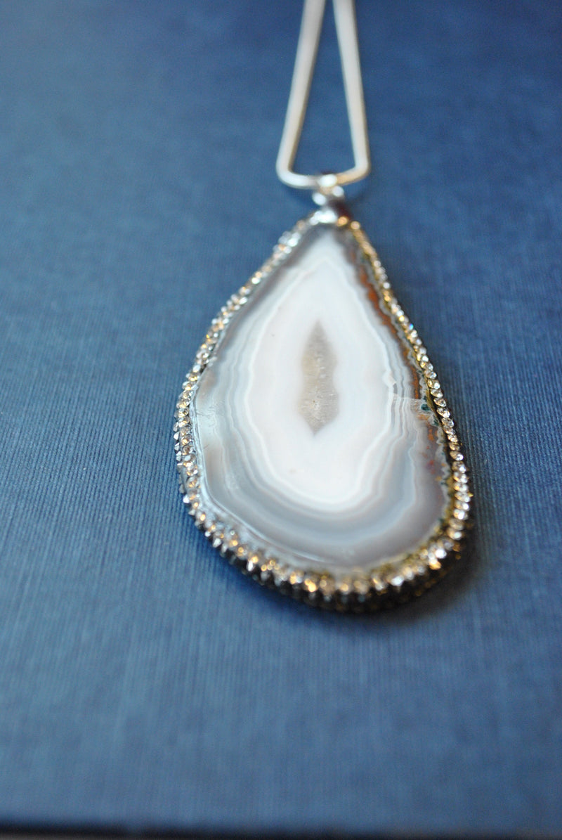 GREY AGATE FREEFORM WITH SWAROVSKI CRYSTALS LONG CHAIN PENDANT