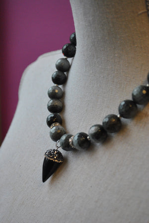 EAGLE EYE AND BLACK ONYX PENDANT NECKLACE