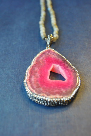PINK AGATE FREEFORM AND LABRADORITE LONG PENDANT