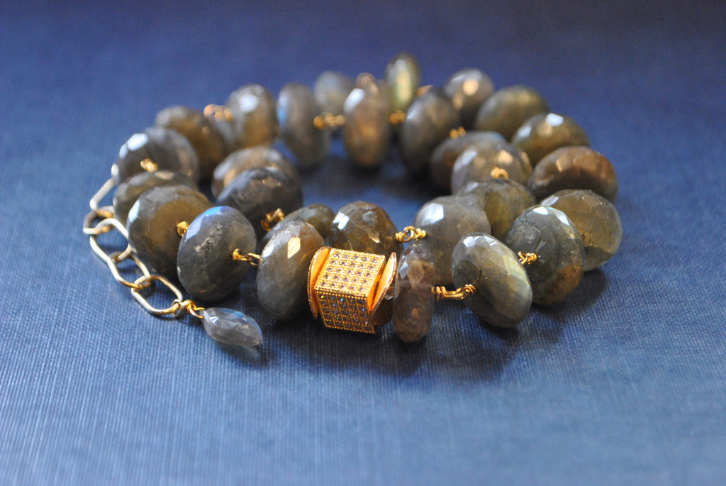 LABRADORITE AND GOLD RHINESTONES DELICATE NECKLACE