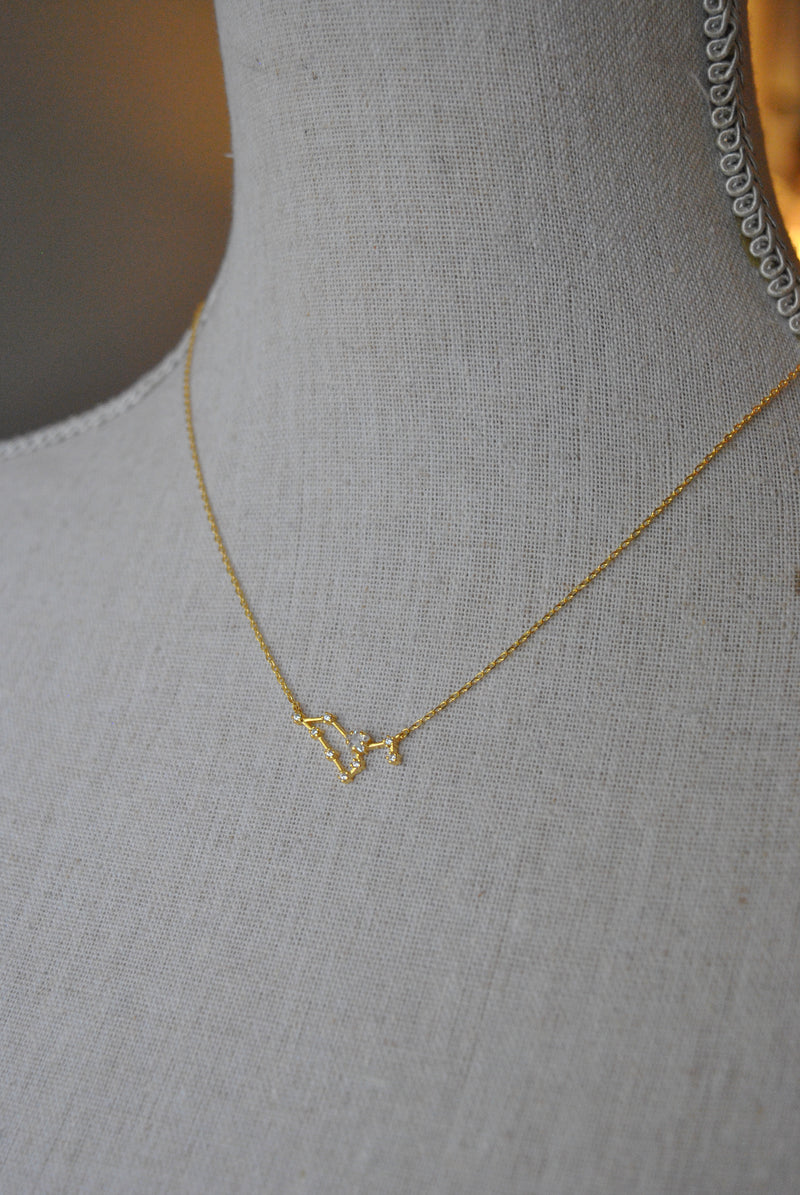 LEO GOLD DELICATE NECKLACE