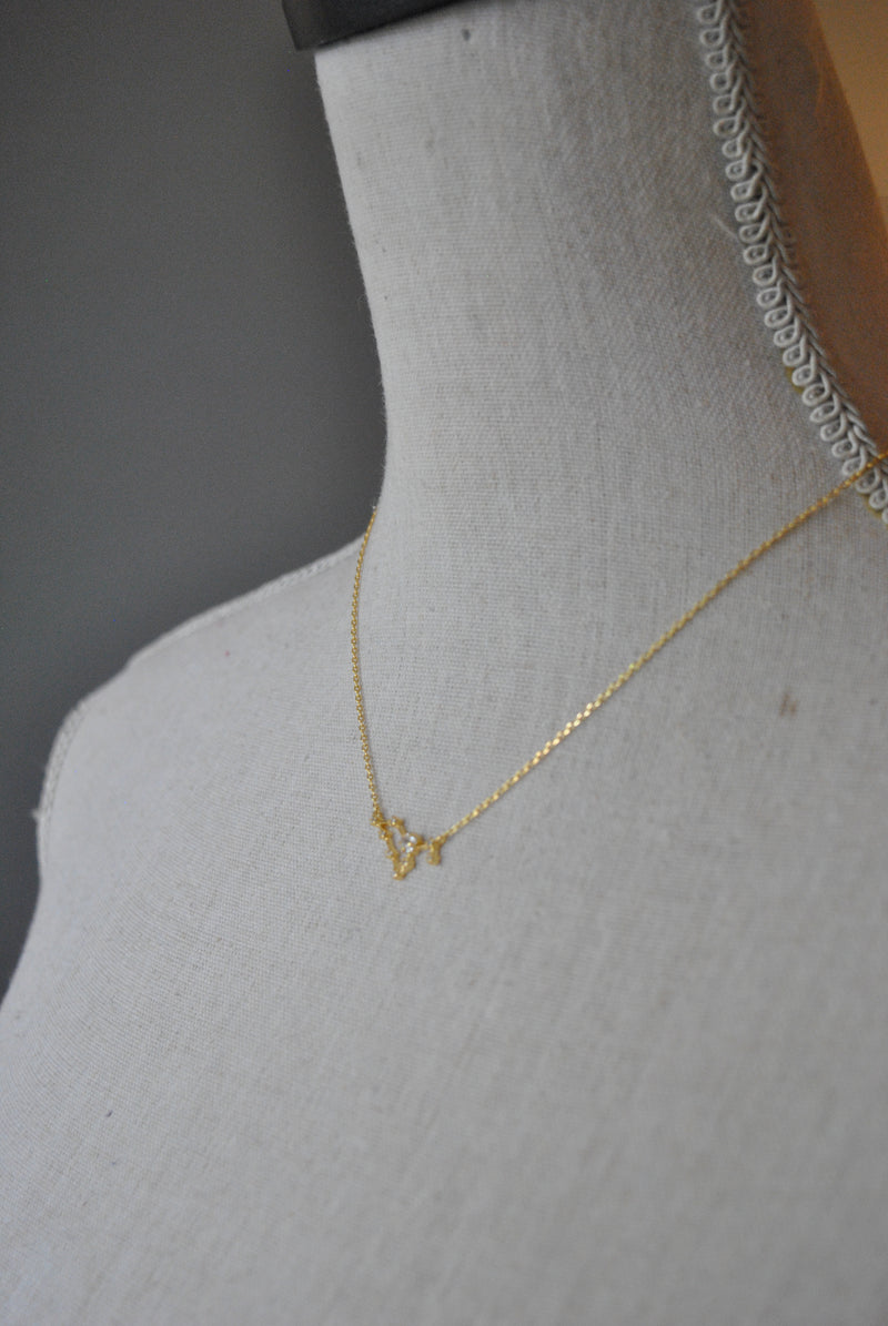LEO GOLD DELICATE NECKLACE