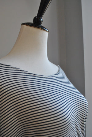 WHITE AND BLUE STRAPS FIT AND LOOSE TOP