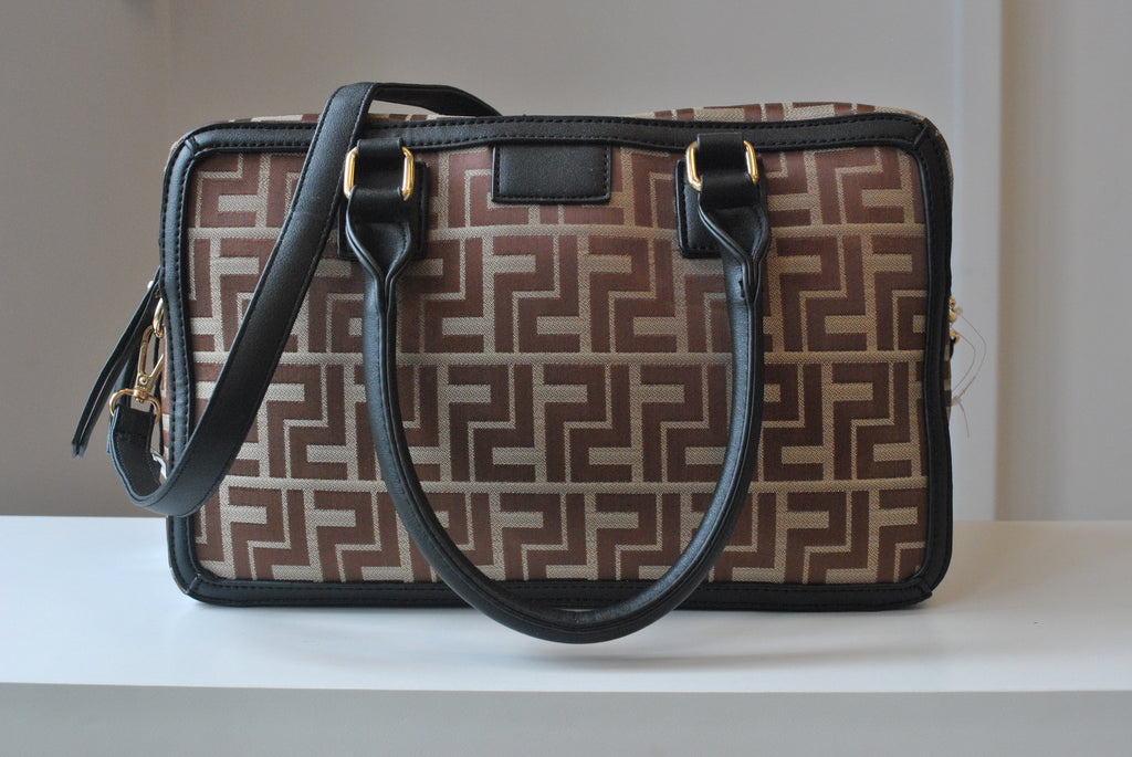BROWN TOTE STYLE HANDBAG WITH A CROSSBODY BAG