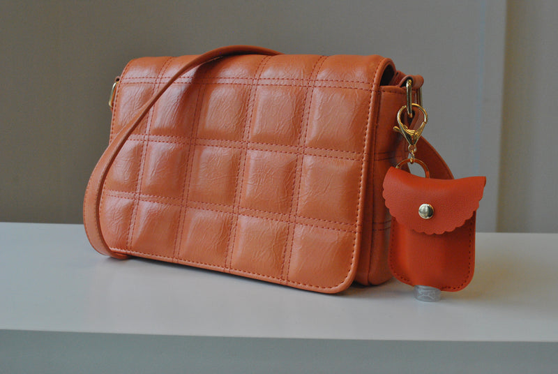 PEACH CROSSBODY GUILTED BAG