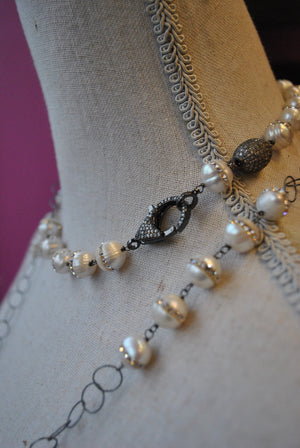 WHITE FRESHWATER PEARLS WITH SWAROVSKI CRYSTALS AND GUNMETAL CHAIN LONG NECKLACE