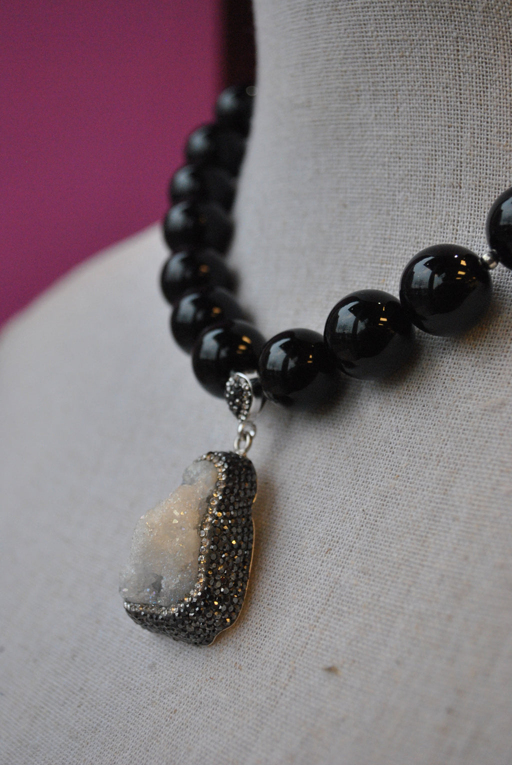 BLACK ONYX ROUND STONES AND DRUZY WITH SWAROVSKI CRYSTALS NECKLACE