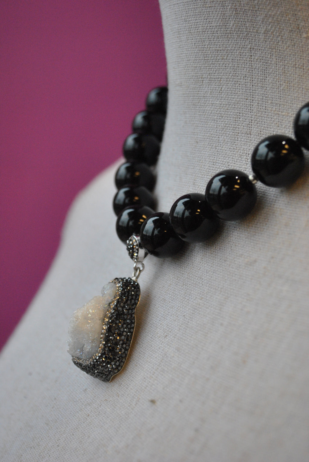 BLACK ONYX ROUND STONES AND DRUZY WITH SWAROVSKI CRYSTALS NECKLACE