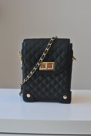 BLACK MINI CROSSBODY BAG WITH GOLD CHAIN