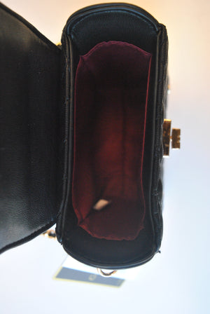 BLACK MINI CROSSBODY BAG WITH GOLD CHAIN