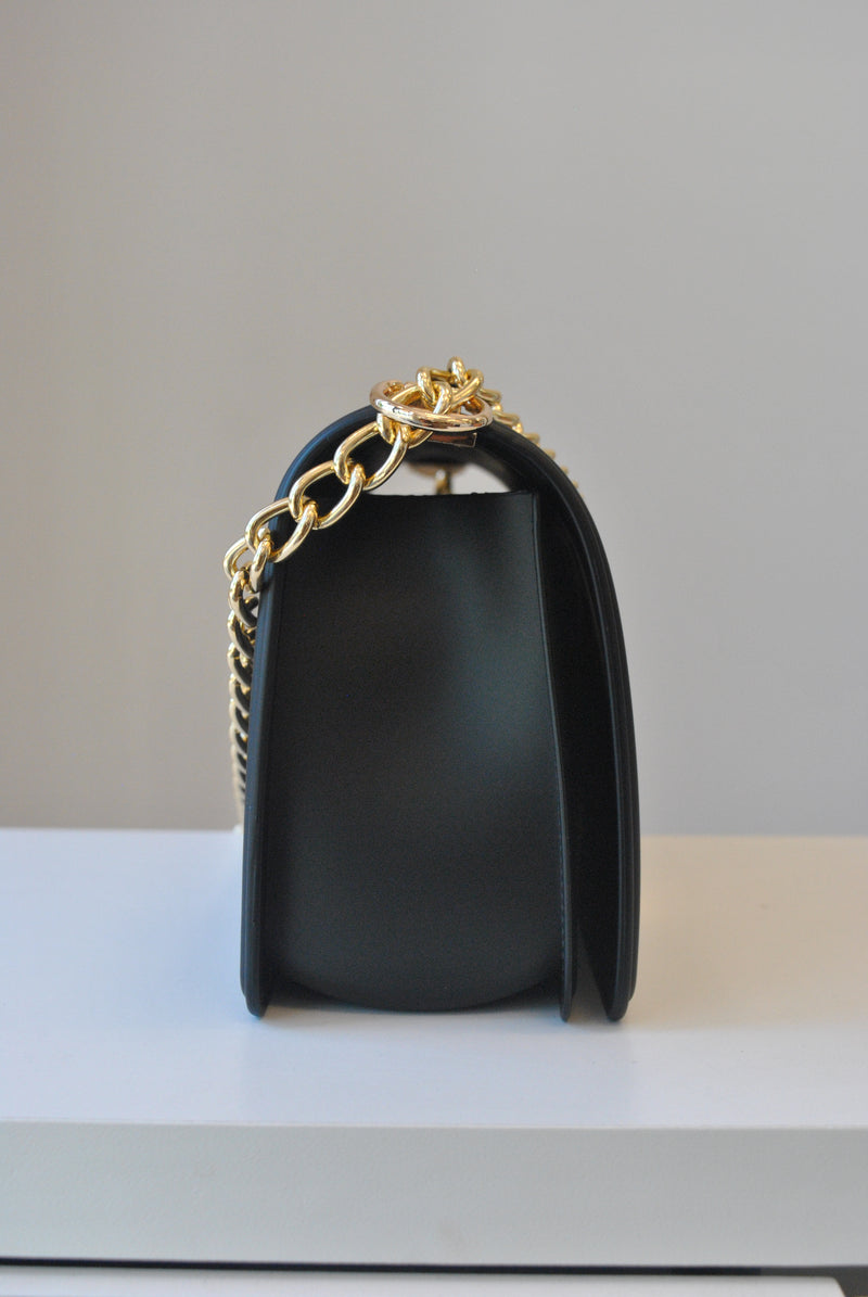 Lucie, the chain shoulder bag – eské