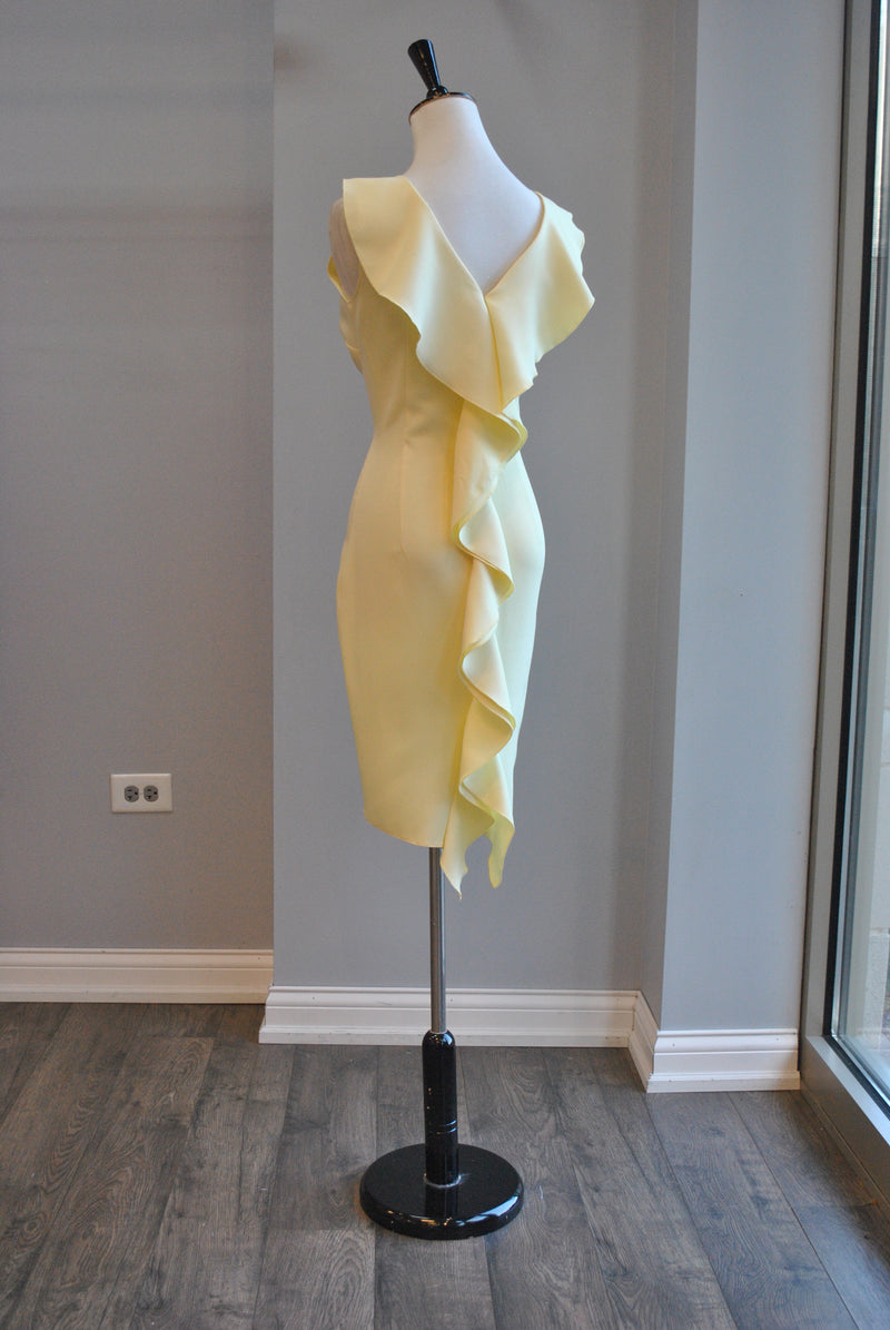 YELLOW SIMPLE FIT SUMMER DRESS WITH A RUFFLE