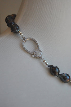 PEACOCK JUMBO FRESHWATER PEARL NECKLACE