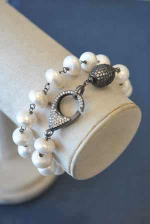 WHITE FRESHWATER PEARLS NECKLACE OR WRAP BRACELET