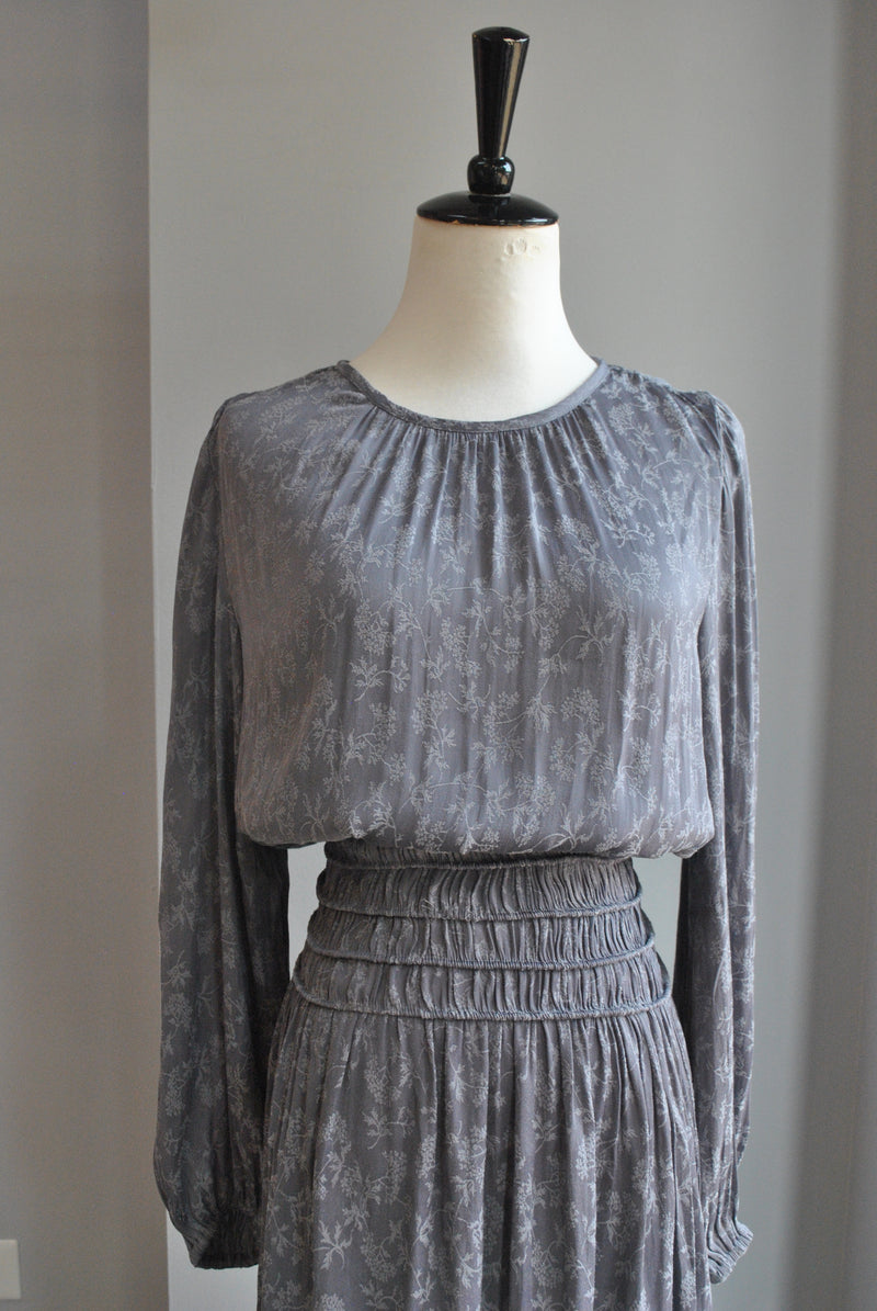 GREY SUMMER DRESS WITH LONG SLEEVES AND ELASTIC WAIST
