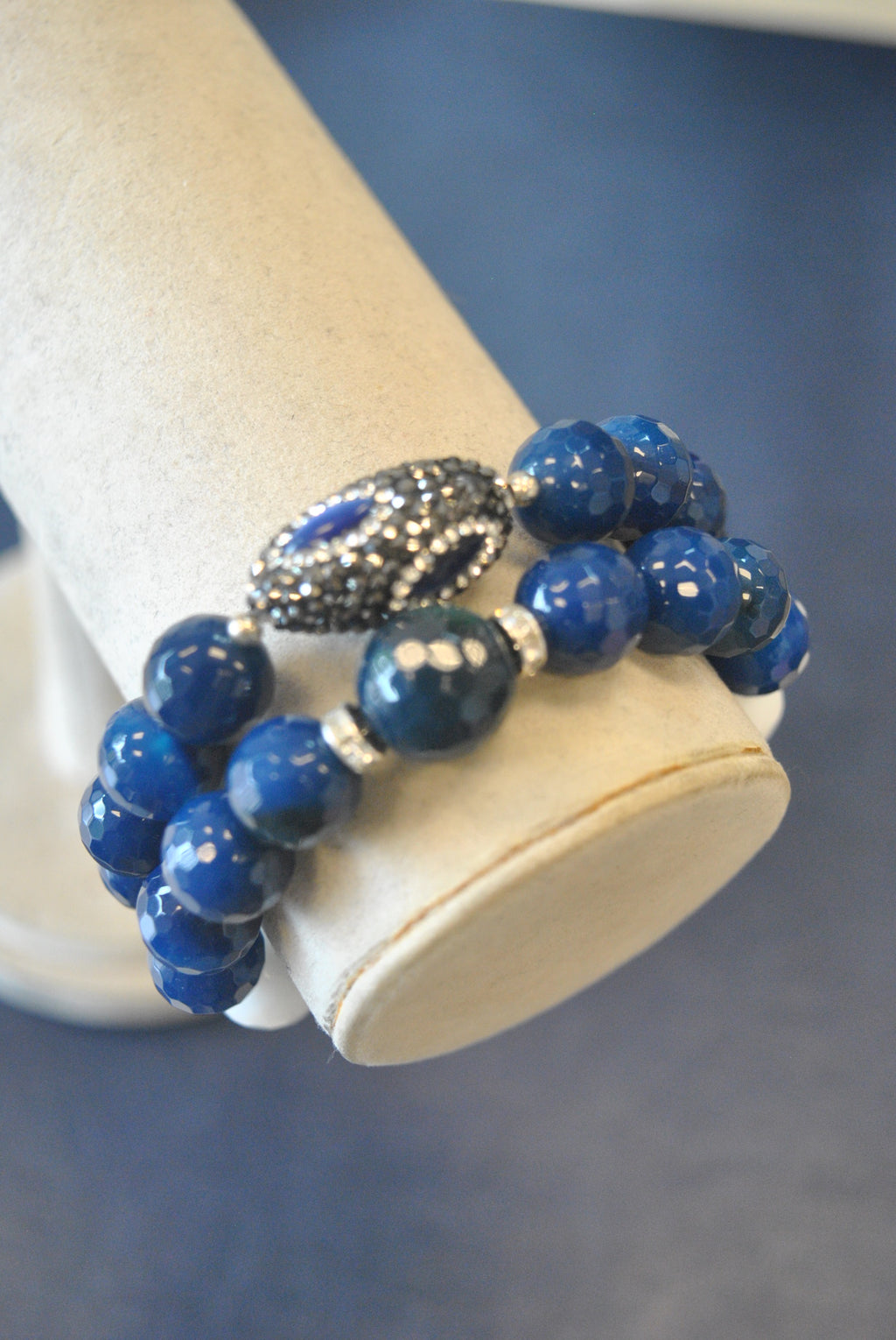 ROYAL BLUE AGATE AND SWAROVSKI CRYSTALS STRETCHY STATEMENT BRACELET SET