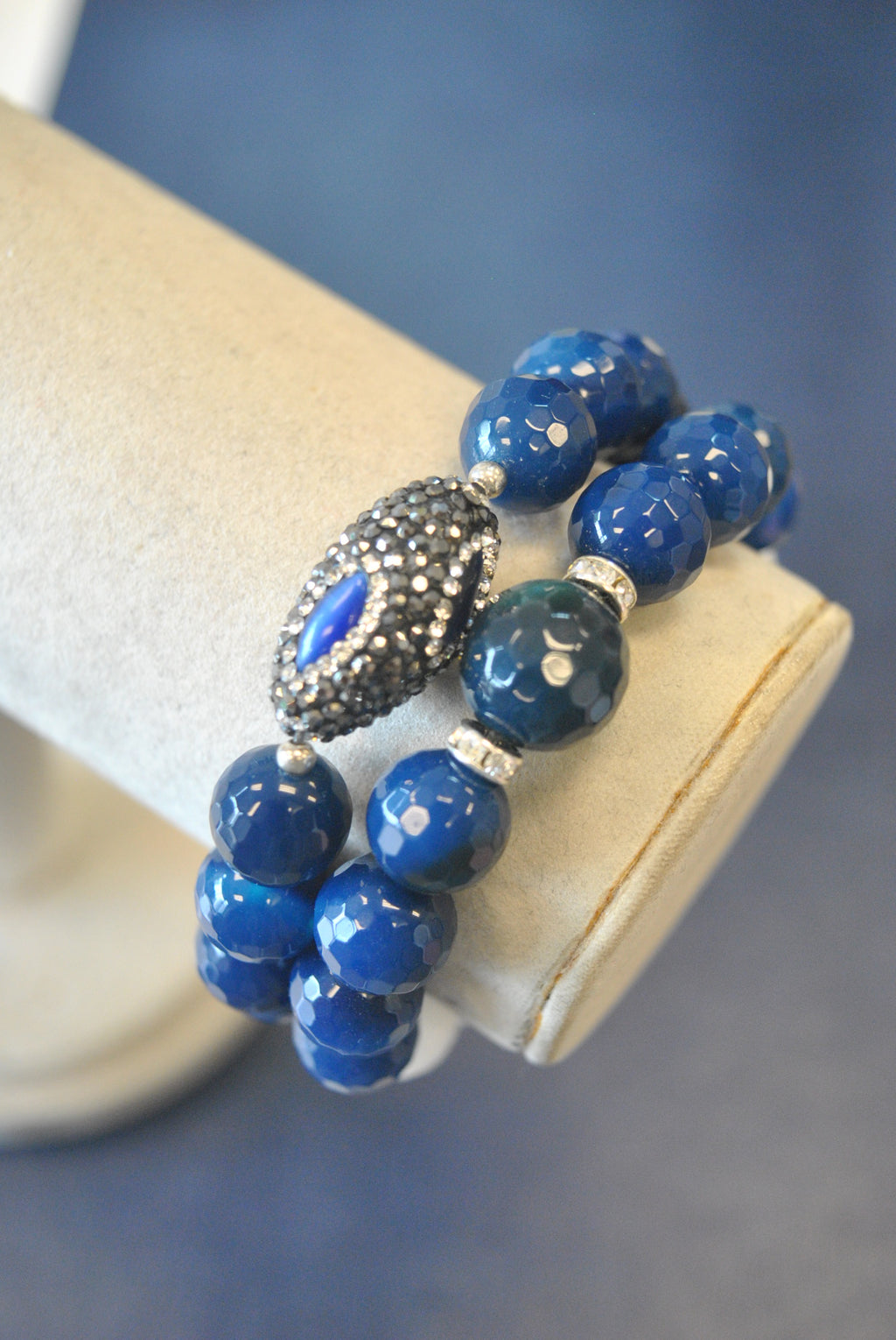 ROYAL BLUE AGATE AND SWAROVSKI CRYSTALS STRETCHY STATEMENT BRACELET SET