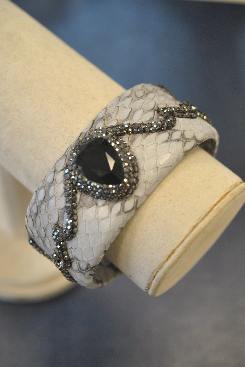 LEATHER COLLECTION - GREY LEATHER AND BLACK ONYX WITH SWAROVSKI CRYSTALS CUFF BRACELET