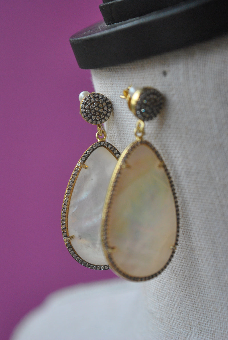 OFF WHITE SHELLS AND RHINESTONES STATEENT EARRINGS