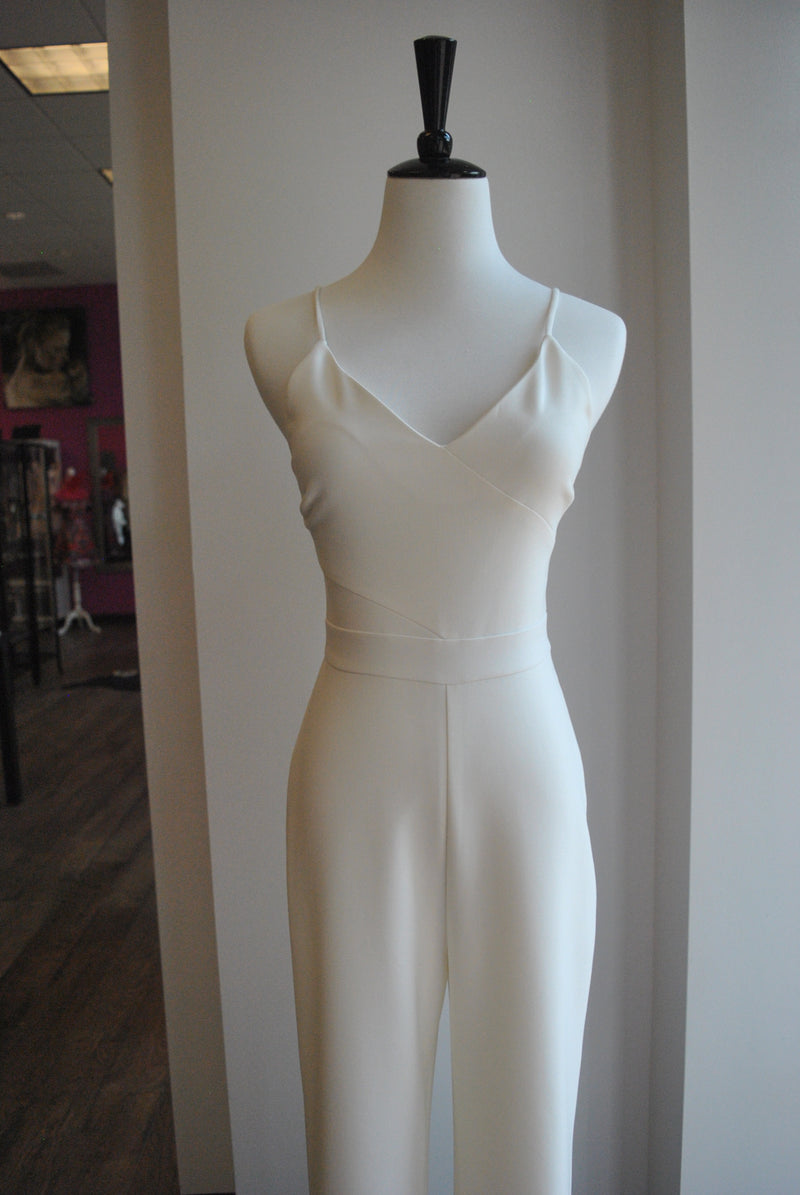 WHITE CLASSIC JUMPSUIT