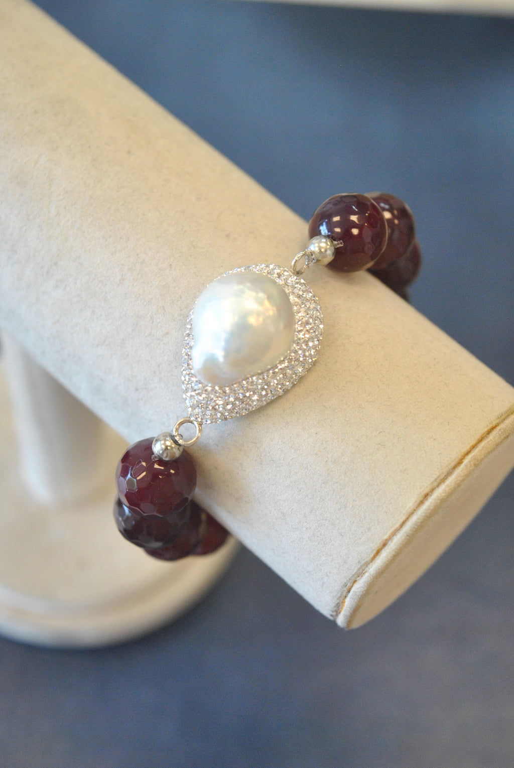 CHERRY AGATE WHITE MOTHER OF PEARL AND CLEAR SWAROVSKI CRYSTALS STRETCHY STATEMENT BRACELET