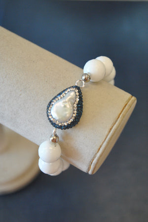 WHITE AGATE MOTHER OF PEARL AND ROYLA BLUE SWAROVSKI CRYTALS STRETCHY BRACELET