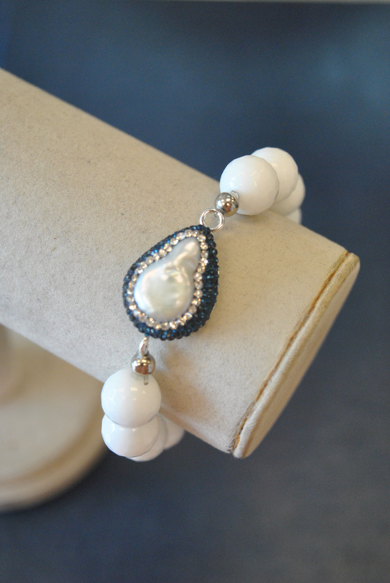 WHITE AGATE MOTHER OF PEARL AND ROYLA BLUE SWAROVSKI CRYTALS STRETCHY BRACELET