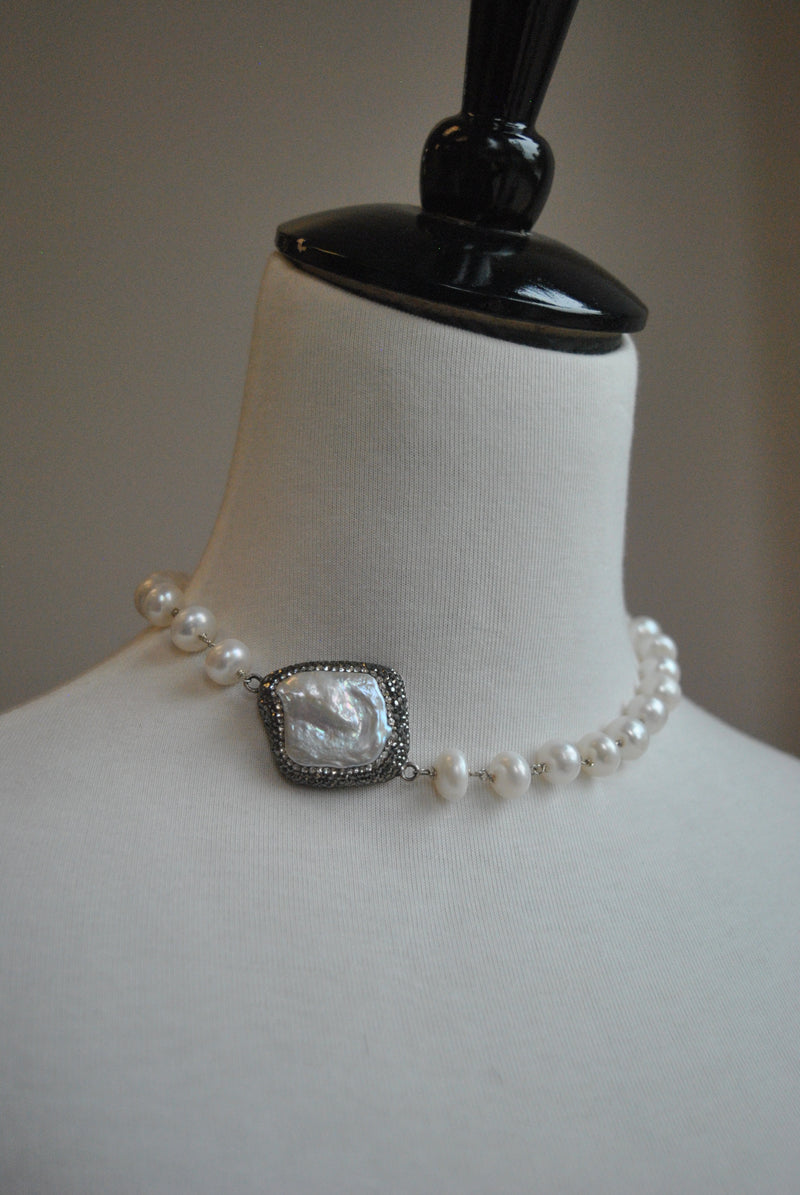 WHITE FRESHWATER PEARLS AND SWAROVSKI CRYSTALS WRAP BRACELET OR A CHOKER