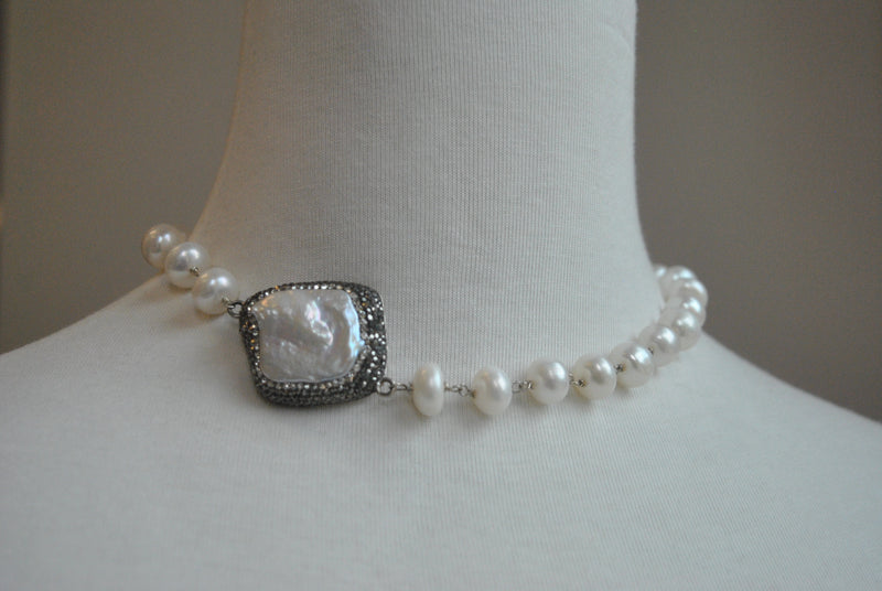 WHITE FRESHWATER PEARLS AND SWAROVSKI CRYSTALS WRAP BRACELET OR A CHOKER