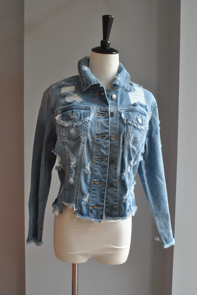 DESTRESSED JEAN JACKET